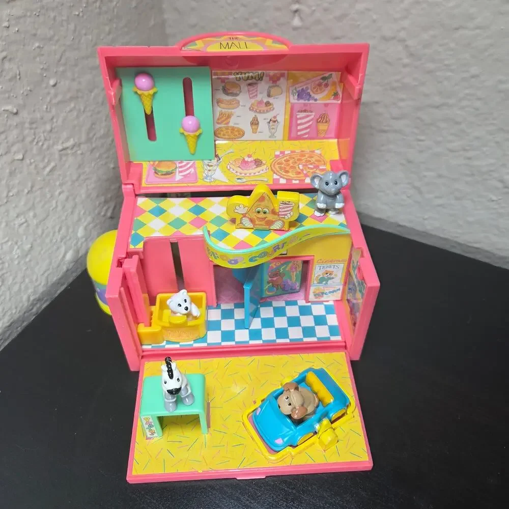 Vintage 1996 Galoob Pound Puppies The Mall Miniature Playset with 4 Figures